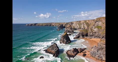 Cheap Flights to England from $93 .